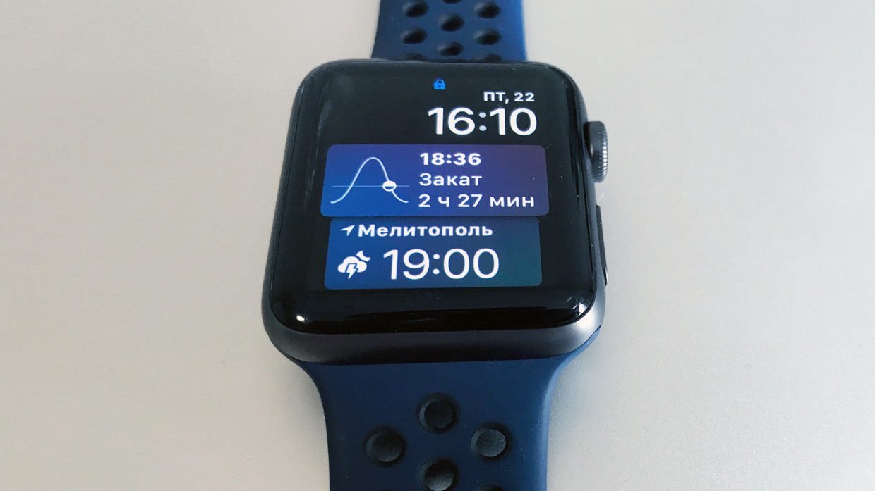 Купил дырявый спортивный ремешок для Apple Watch. Понравился