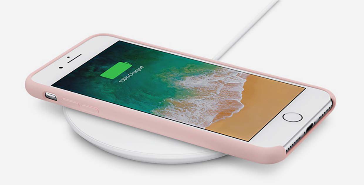 С iPhone 8 и iPhone X не нужно снимать чехол для беспроводной зарядки