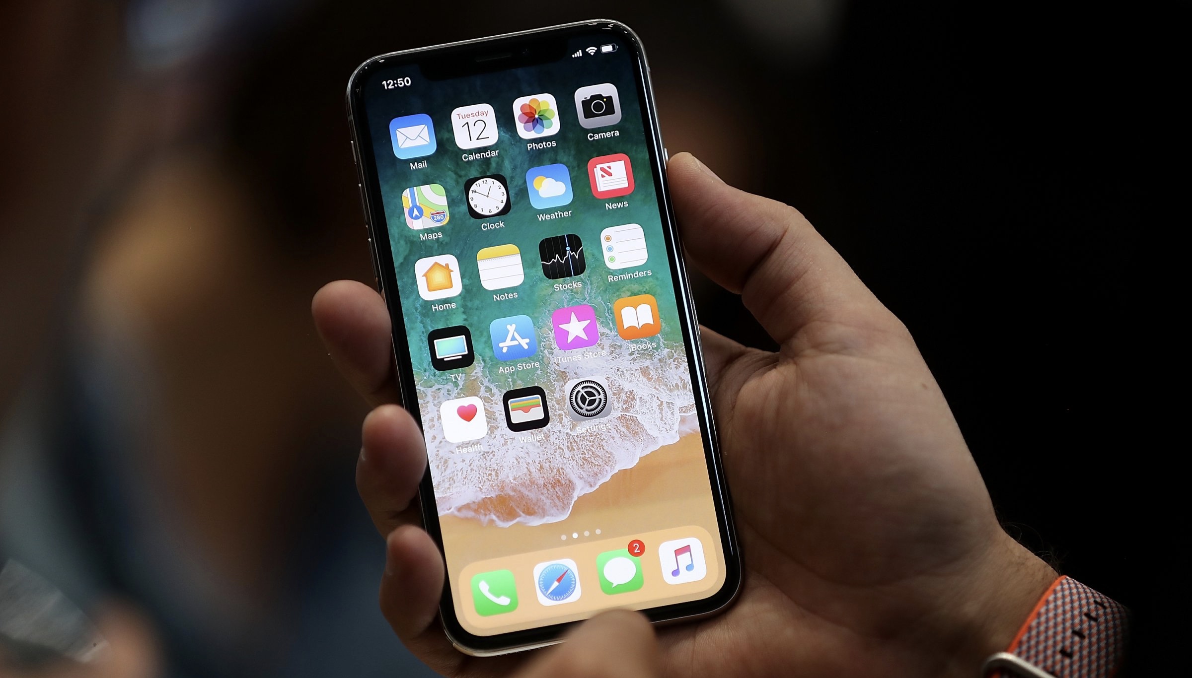 Apple решила доставить ваш iPhone X раньше. Проверьте заказ