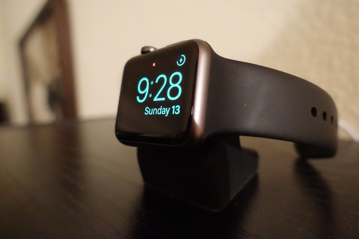Пользователи жалуются на сломавшийся будильник в watchOS 4