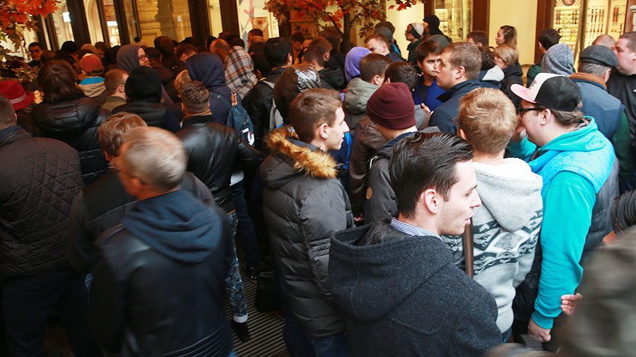 LIVE. Старт продаж iPhone X в России