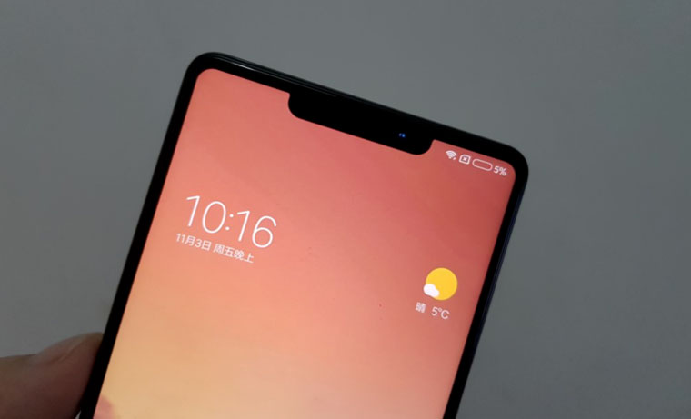 Xiaomi решила скопировать горбатый экран iPhone X