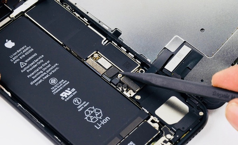 iFixit решила заработать на ремонте старых айфонов и снизила цены на наборы
