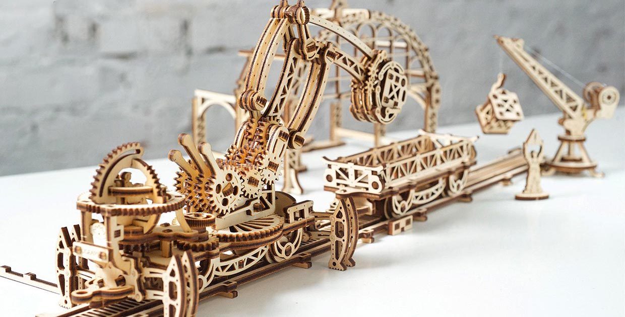 Какой подарок выбрать на Новый год? Конечно, UGEARS