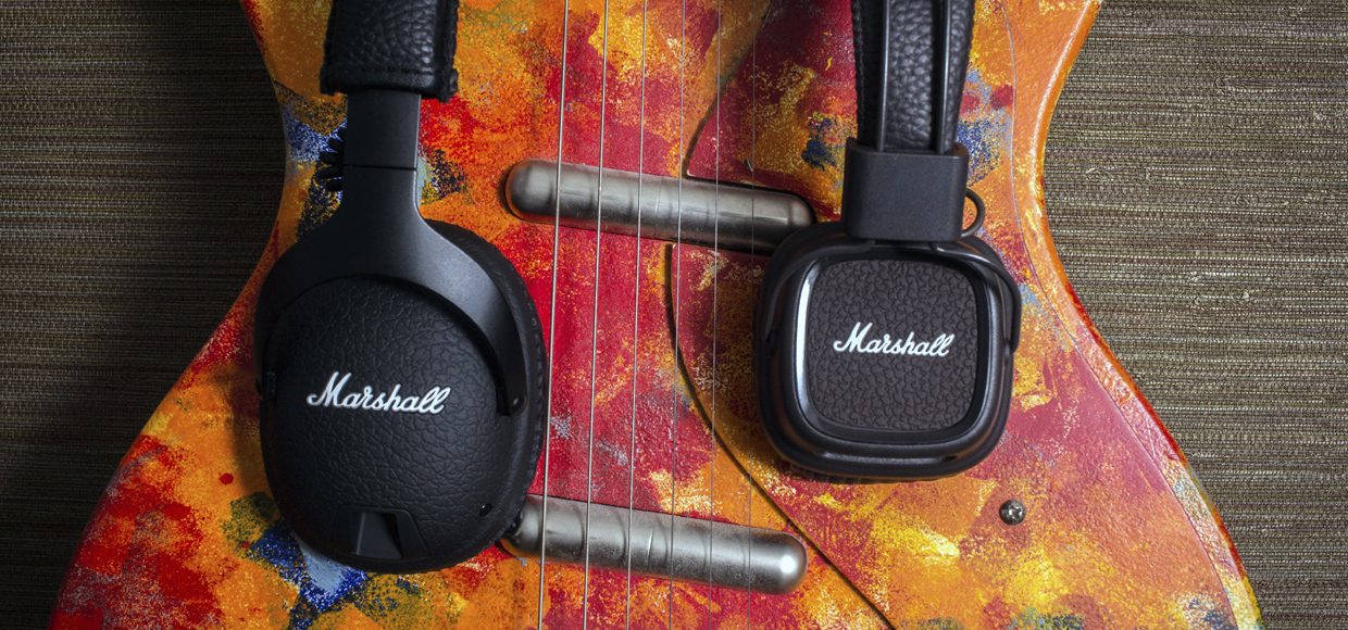Это новые беспроводные наушники Marshall. Я влюбился напрочь