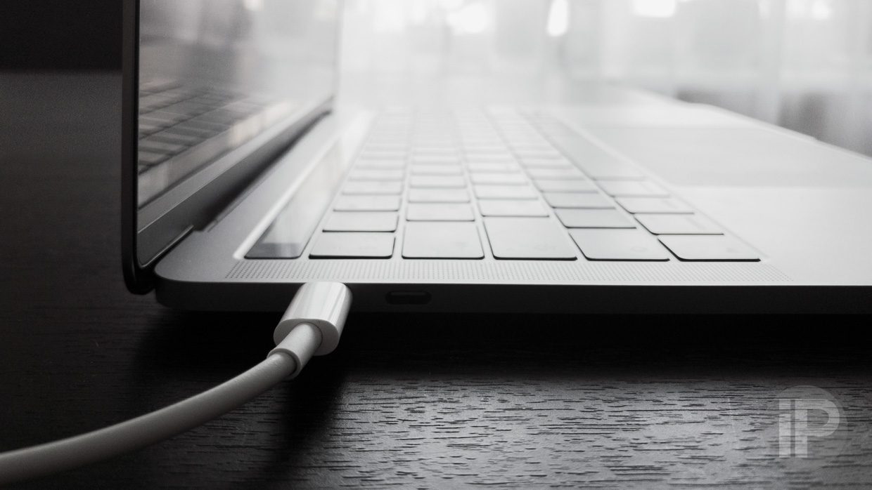 Это возможно. Заряжаем MacBook внешним аккумулятором