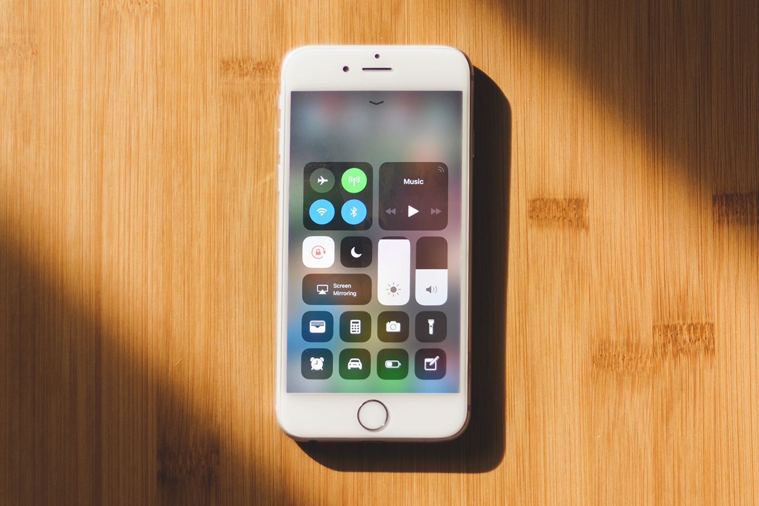 Вышла iOS 11.2.2. Срочно обновляемся