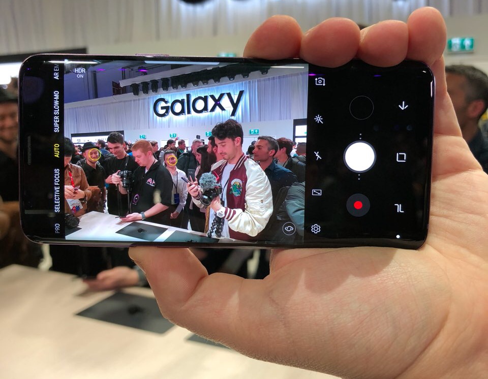 Впечатления от Samsung Galaxy S9. Держим в руках