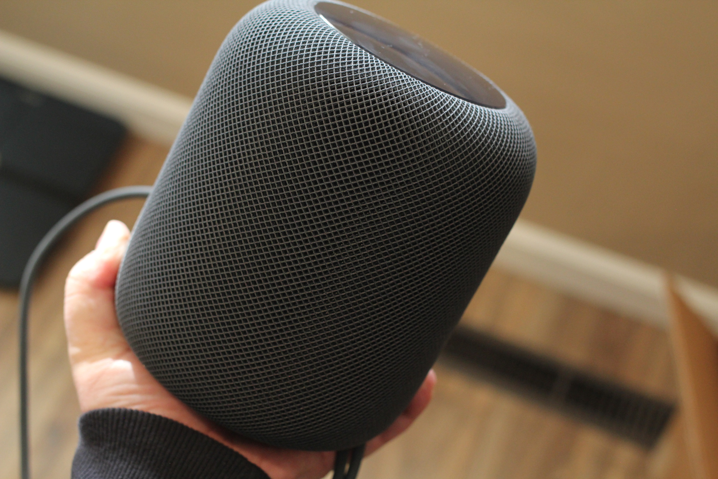 Появились первые обзоры HomePod. Есть минусы