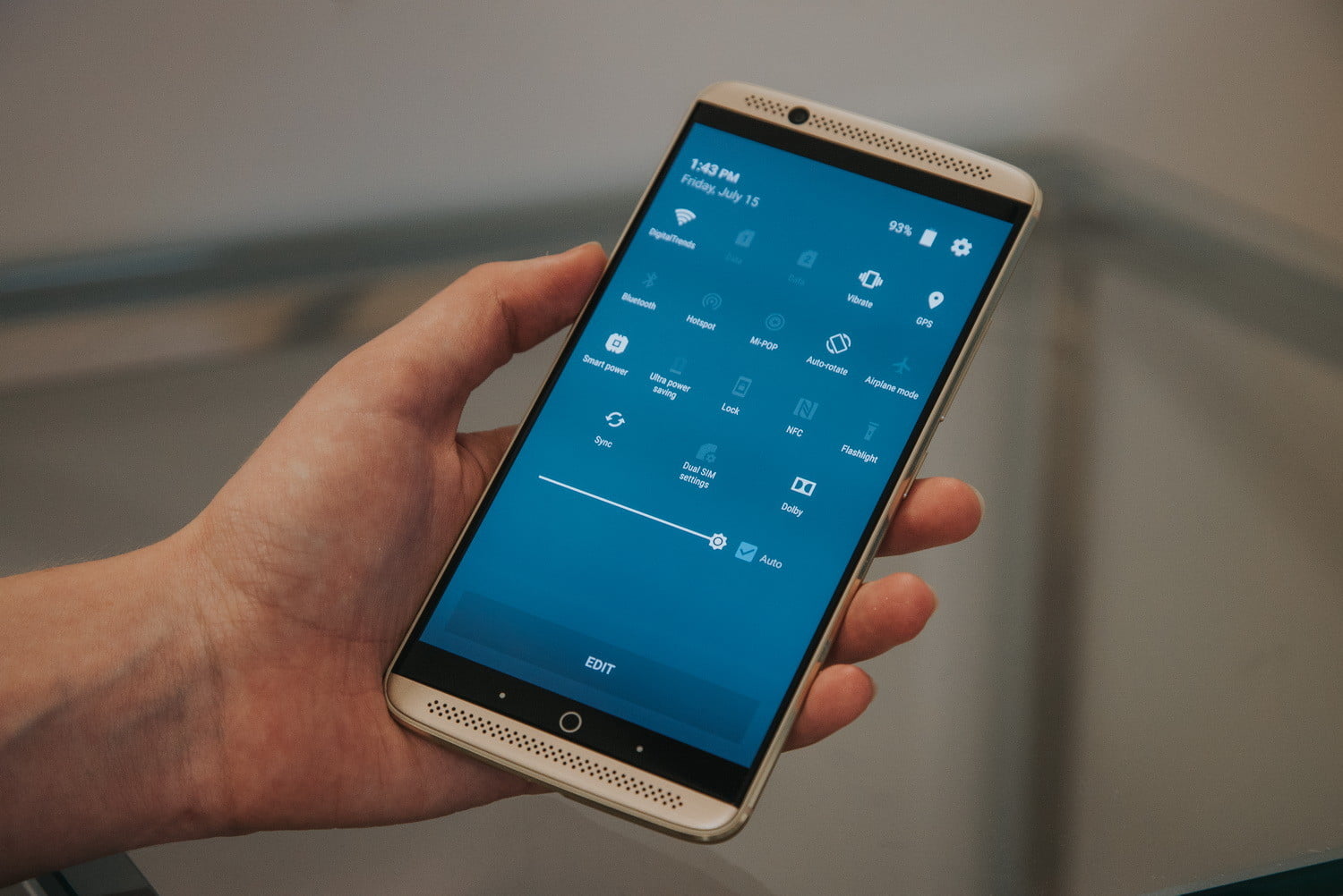 В смартфонах ZTE, DEXP и других нашли встроенные вирусы