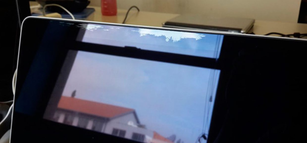Опасно ли протирать Mac жидкостью для очистки экрана