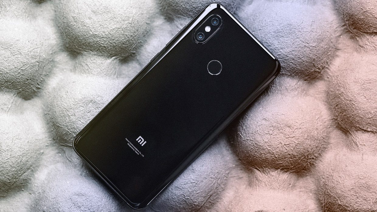 Смотрите трансляцию презентации Xiaomi Mi 8 в России. Получайте призы