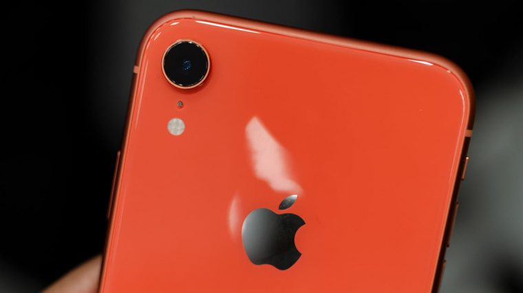 Я выбрал iPhone XR, а не Xs. И вам советую