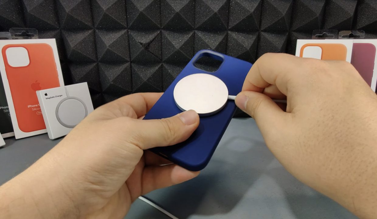 Первый тест чехла и магнитной зарядки MagSafe. Прикрепляется намертво