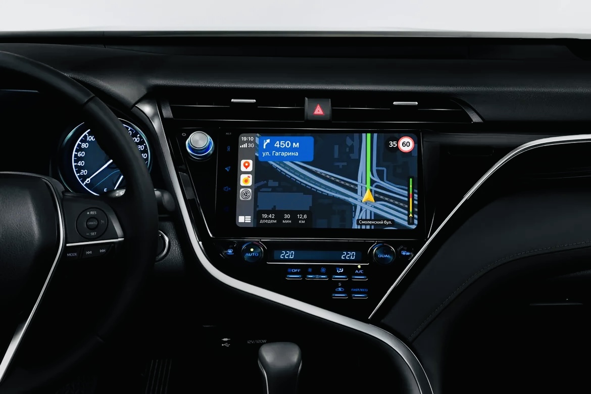 Яндекс.Карты и Навигатор наконец-то появились в Apple CarPlay
