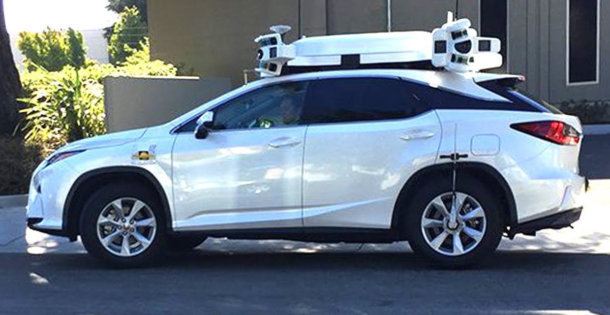 Беспилотный автомобиль Apple попал в аварию рядом с офисом компании. Второй раз за месяц