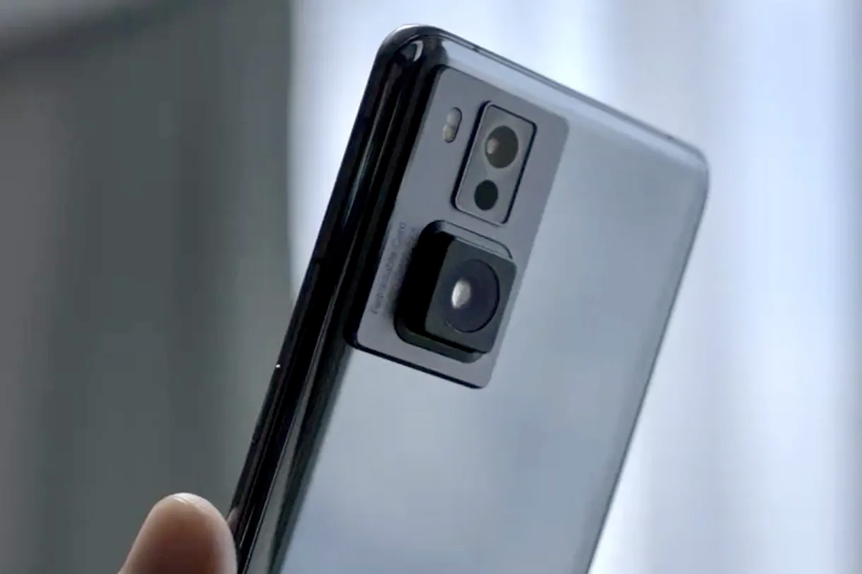 OPPO показала выдвижную заднюю камеру для смартфонов, как в фотоаппаратах