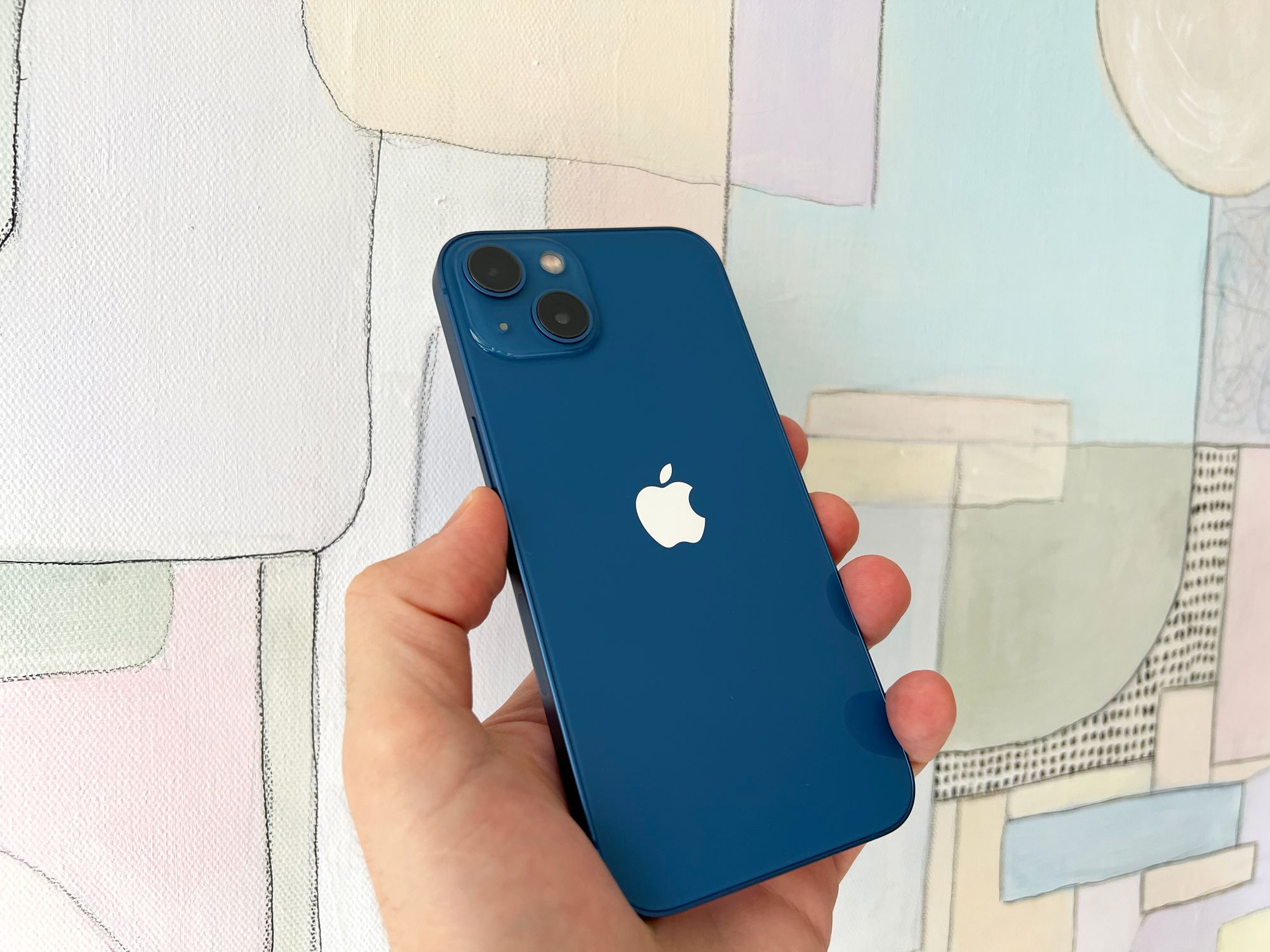 Доля Apple в России сократится на 80% в случае принятия новых санкций против России