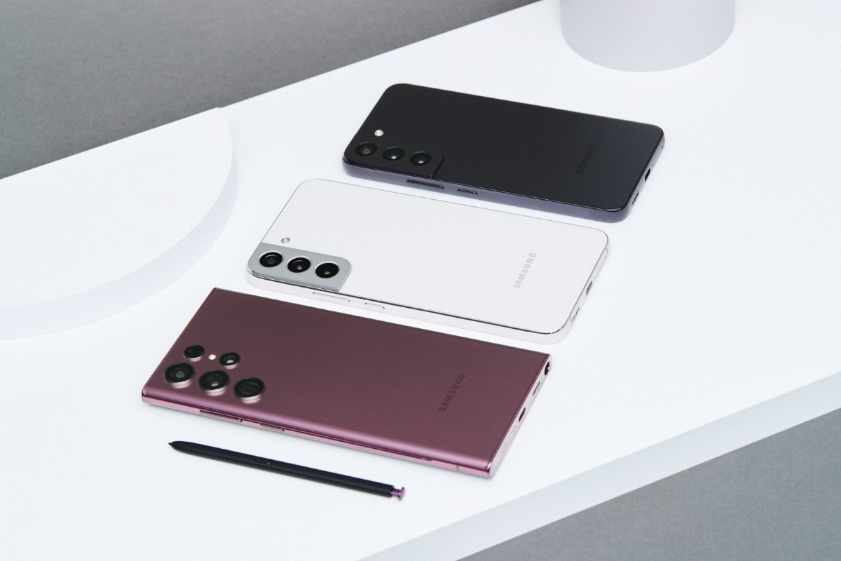 Похоже, что Samsung отменила старт продаж Galaxy S22 в России и перестала продавать большинство смартфонов (обновлено)