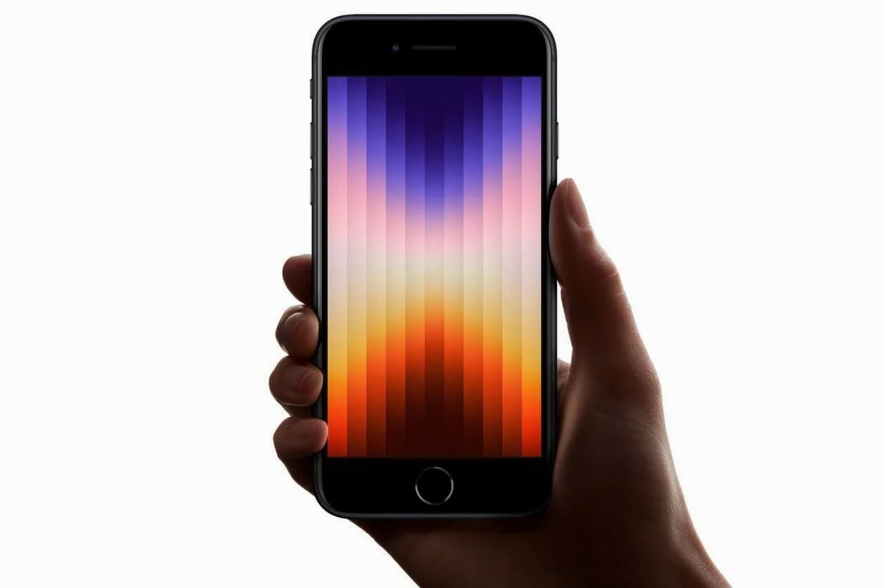 Новый iPhone SE протестировали в Geekbench. Он такой же мощный, как iPhone 13