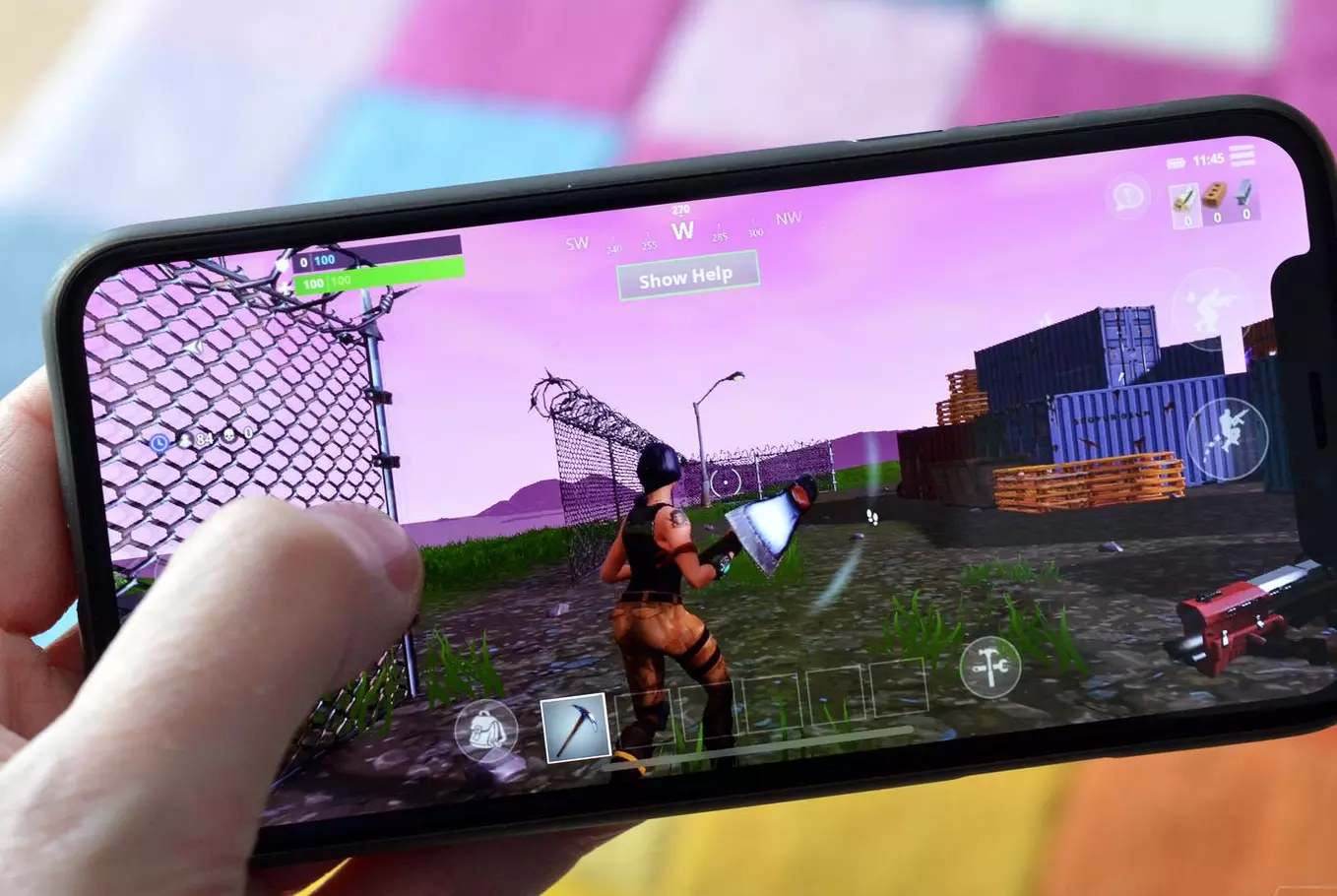 Microsoft вернула возможность играть в Fortnite на iPhone и iPad. Только в России это не работает