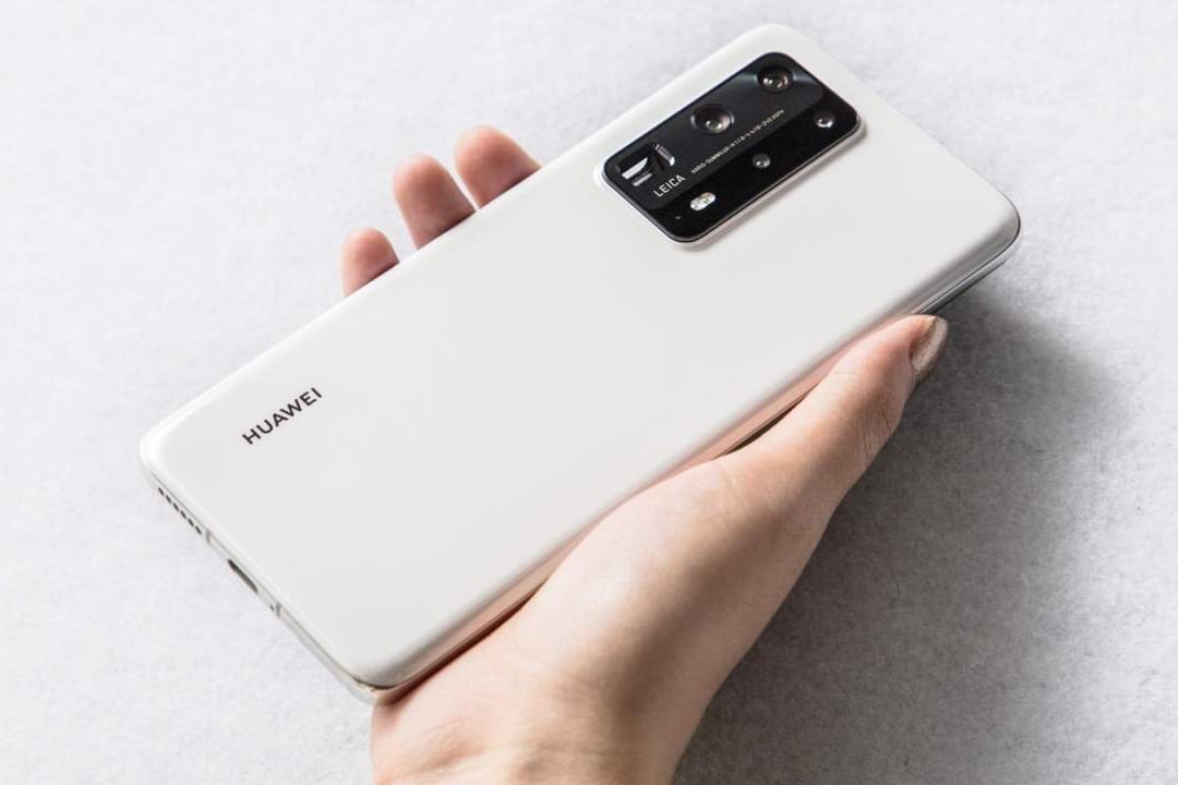 Huawei возобновила поставки смартфонов в Россию