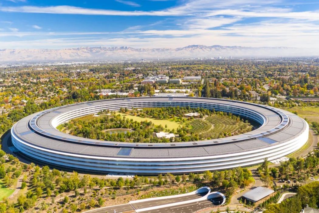 Apple возвращает сотрудников в офисы с удаленки на три дня в неделю с 5 сентября