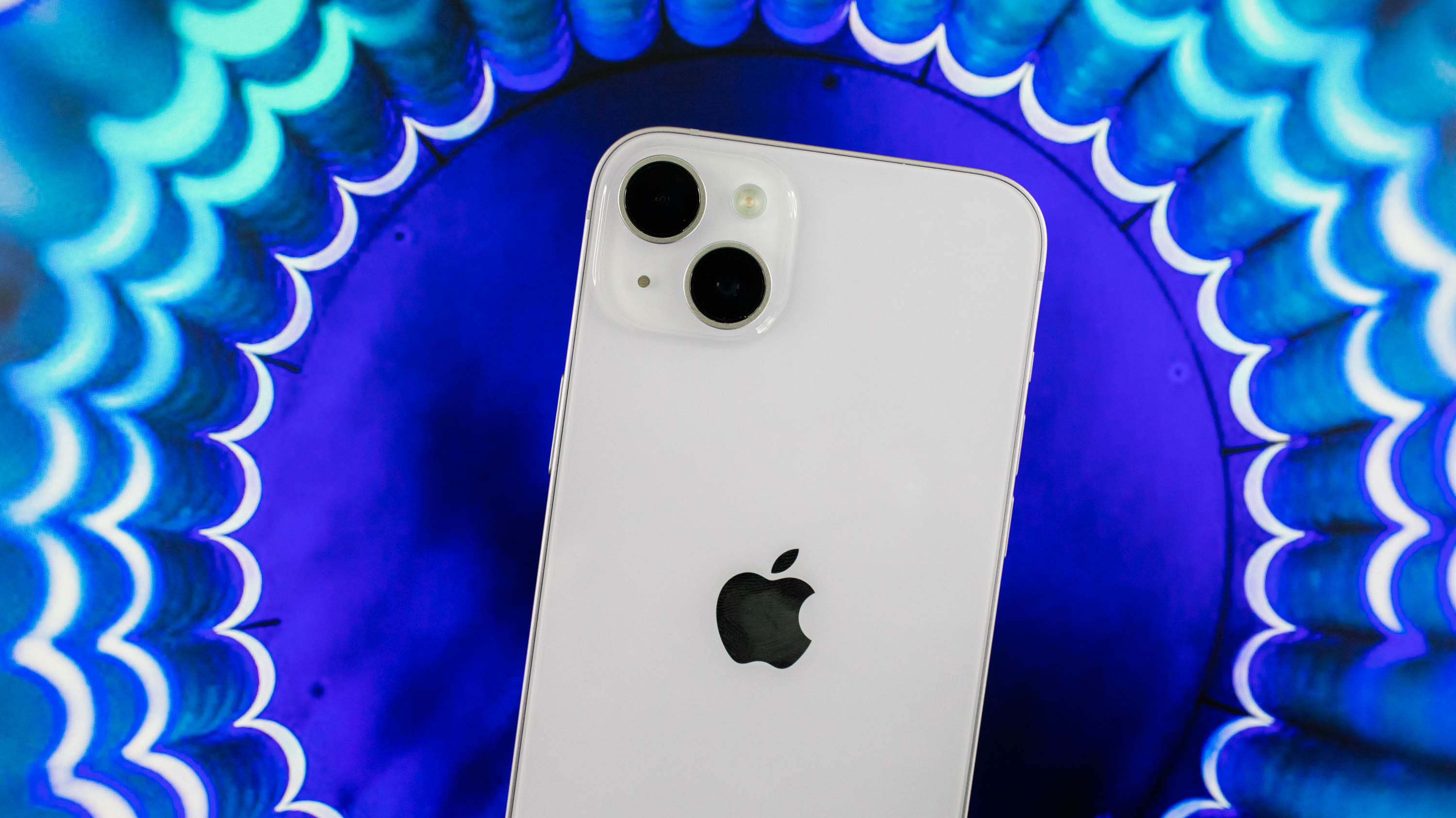 iPhone 14 Plus разочаровал в игровом тесте. Он перегревается за 5 минут