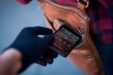 История, как у девушки украли iPhone. Что делать в таком случае (и что нельзя)
