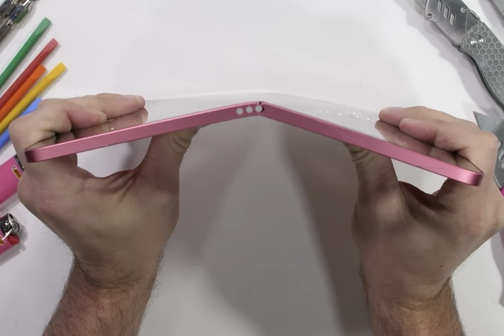 iPad 10 поколения полностью провалил тест на прочность