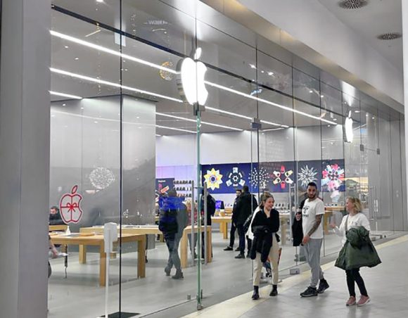 Неприятный прикол от Apple. Приехал в турецкий Apple Store и не смог ничего купить