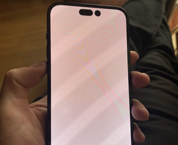 Мой iPhone 14 Pro с Горбушки через месяц превратился в кирпич. Остался без айфона и без денег