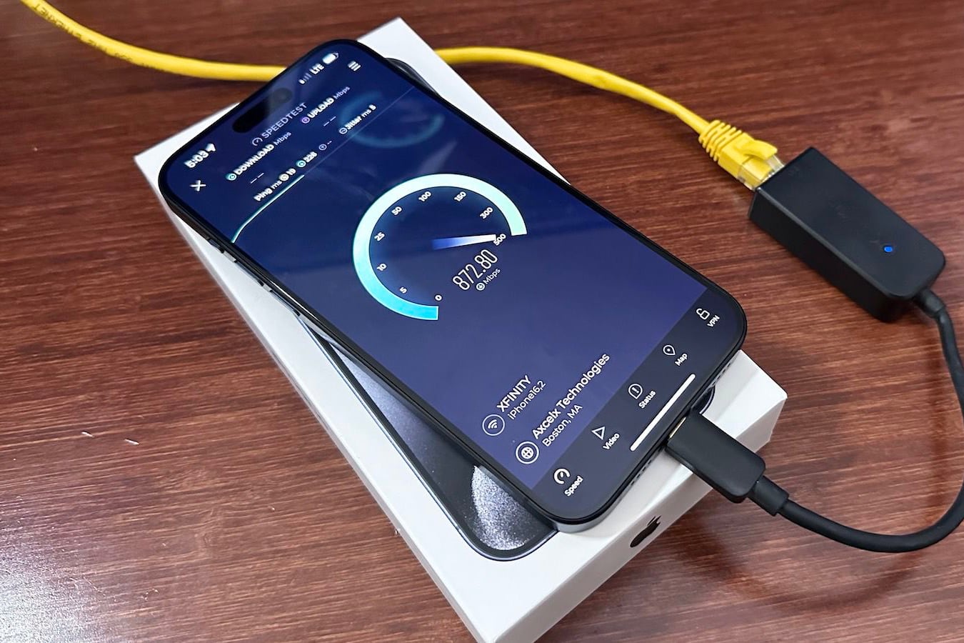 К iPhone 15 можно подключать быстрый проводной интернет через Ethernet