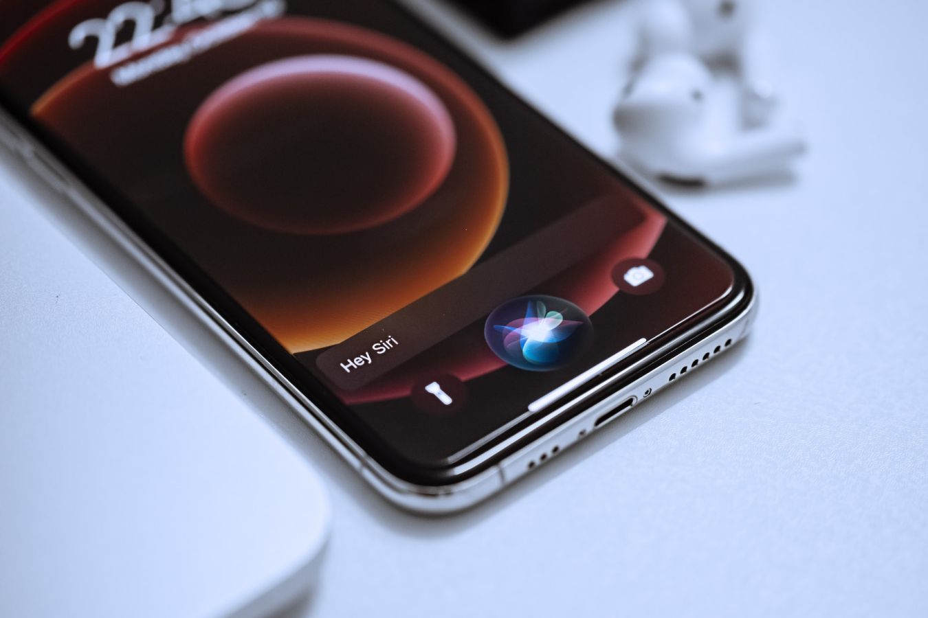 Почему нейросети в смартфонах и Siri пока такие глупые, хотя над ними работают уже 50 лет