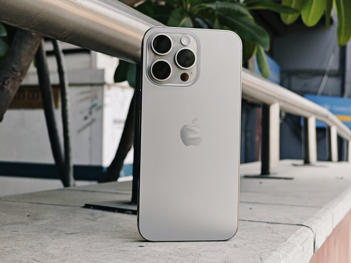 iPhone 15 Pro Max будет самым продаваемым айфоном до лета 2024 года