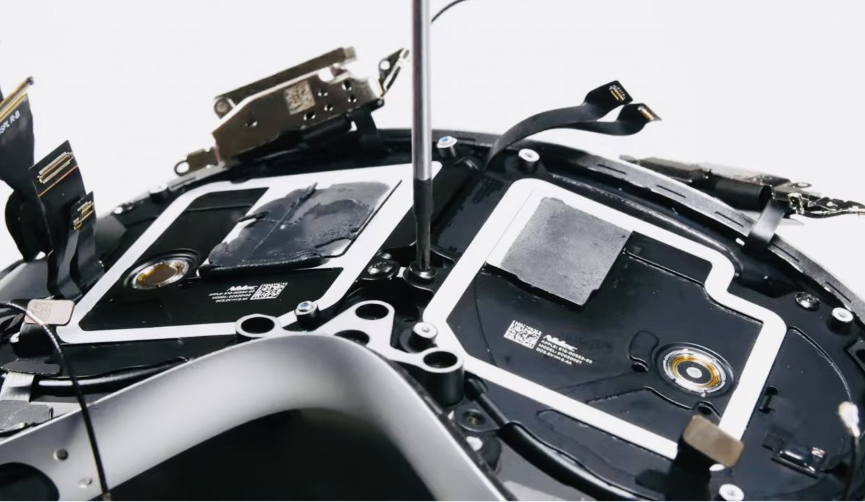 iFixit разобрали Apple Vision Pro и показали, что у шлема внутри