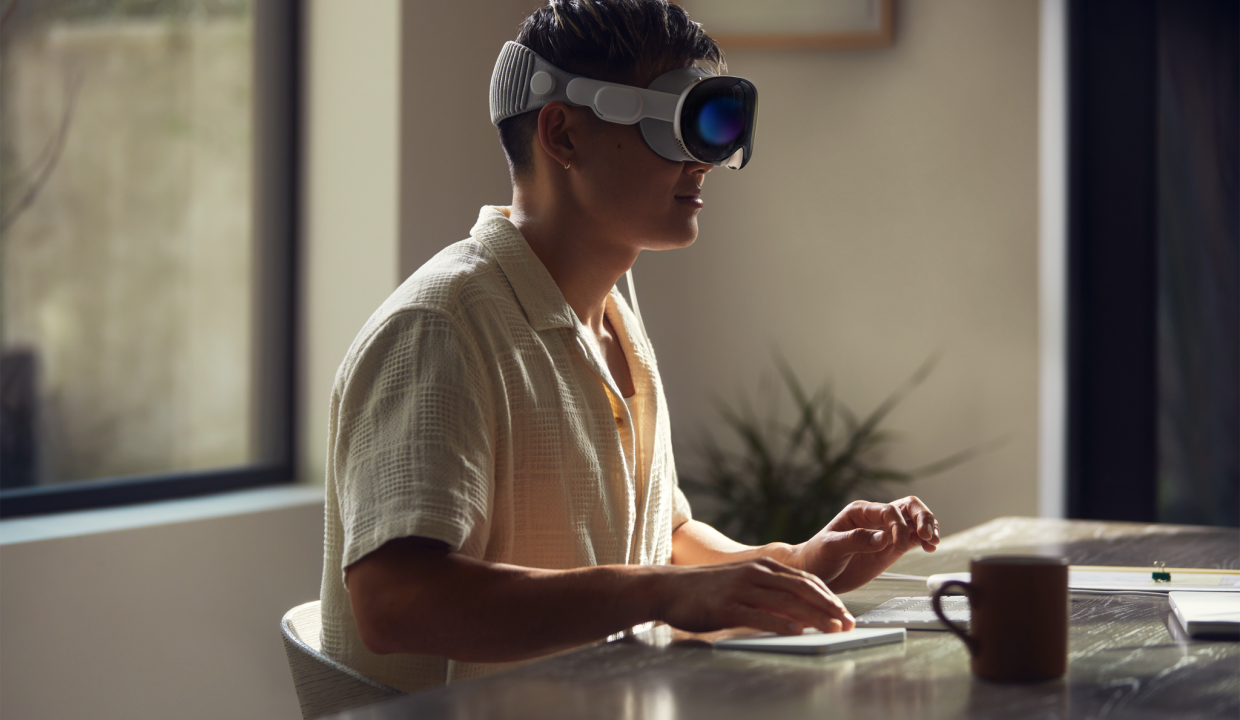 Инженеры Apple считают, что шлем Vision Pro станет идеальным только через 4 поколения