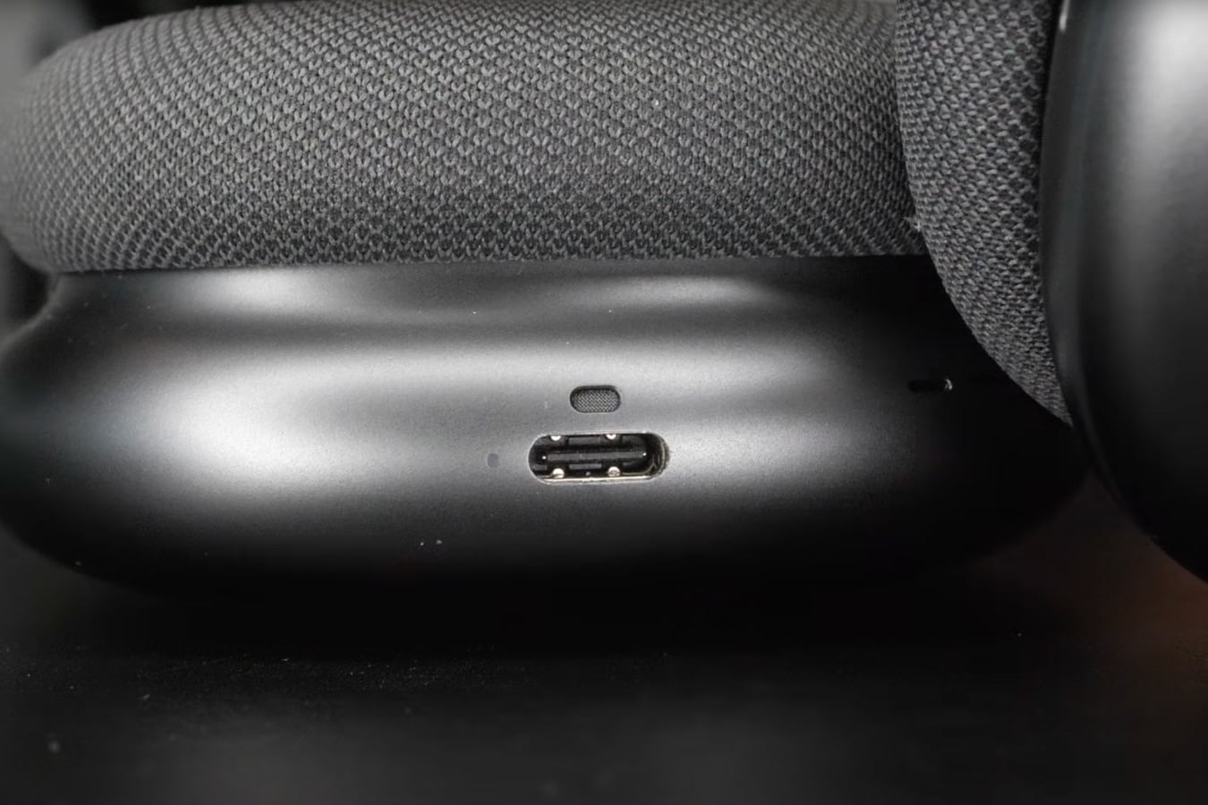 Блогер показал, как заменить Lightning на USB-C в AirPods Max