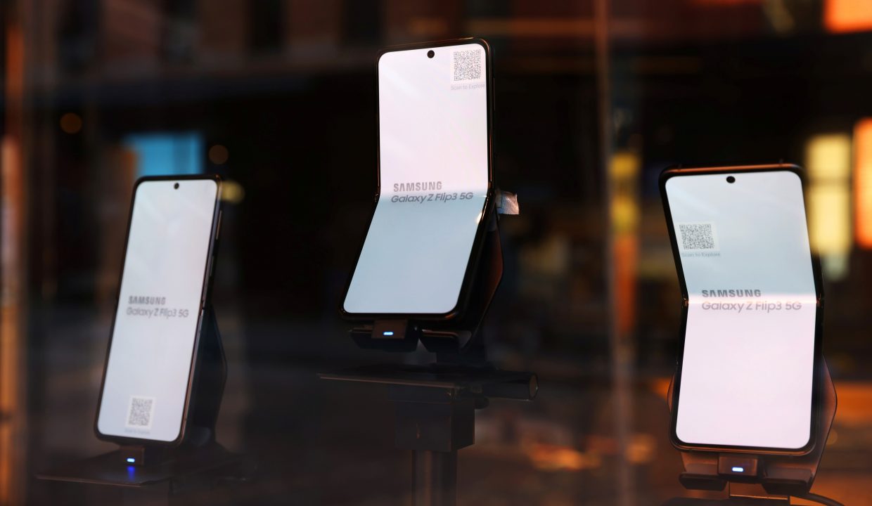 Samsung перестала закупать российские металлы для производства своих дисплеев
