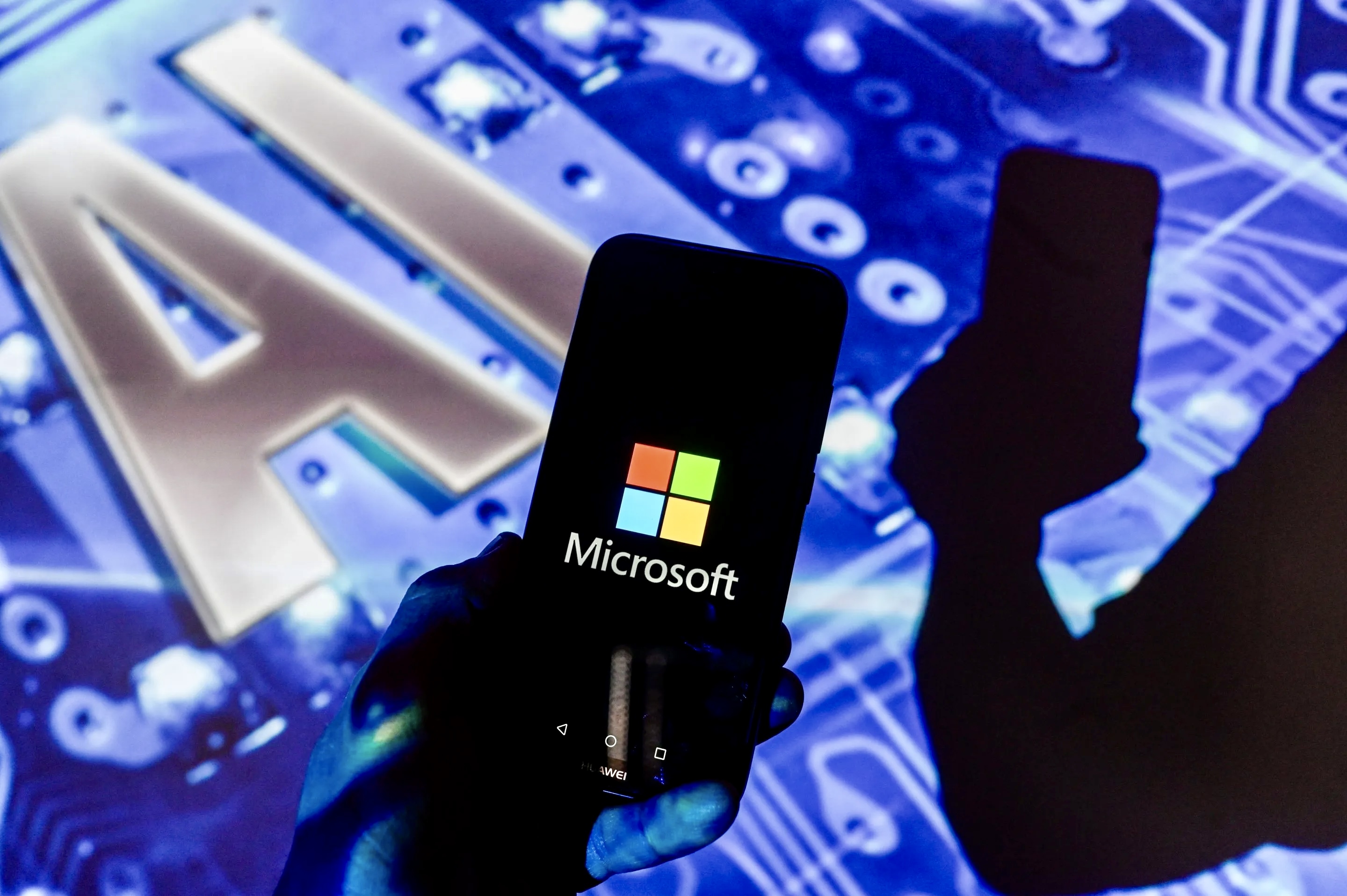 Microsoft обвинила русских хакеров при ФСБ в атаке на иностранных дипломатов. Они прикидывались антивирусом Лаборатории Касперского