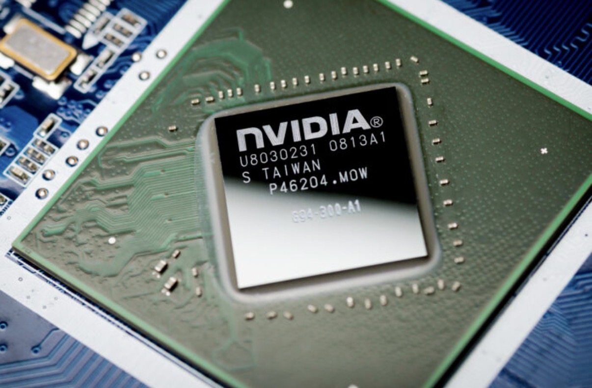 Nvidia и AMD будут отдавать 15% от выручки в бюджет администрации Трампа, чтобы продавать ИИ-чипы в Китае