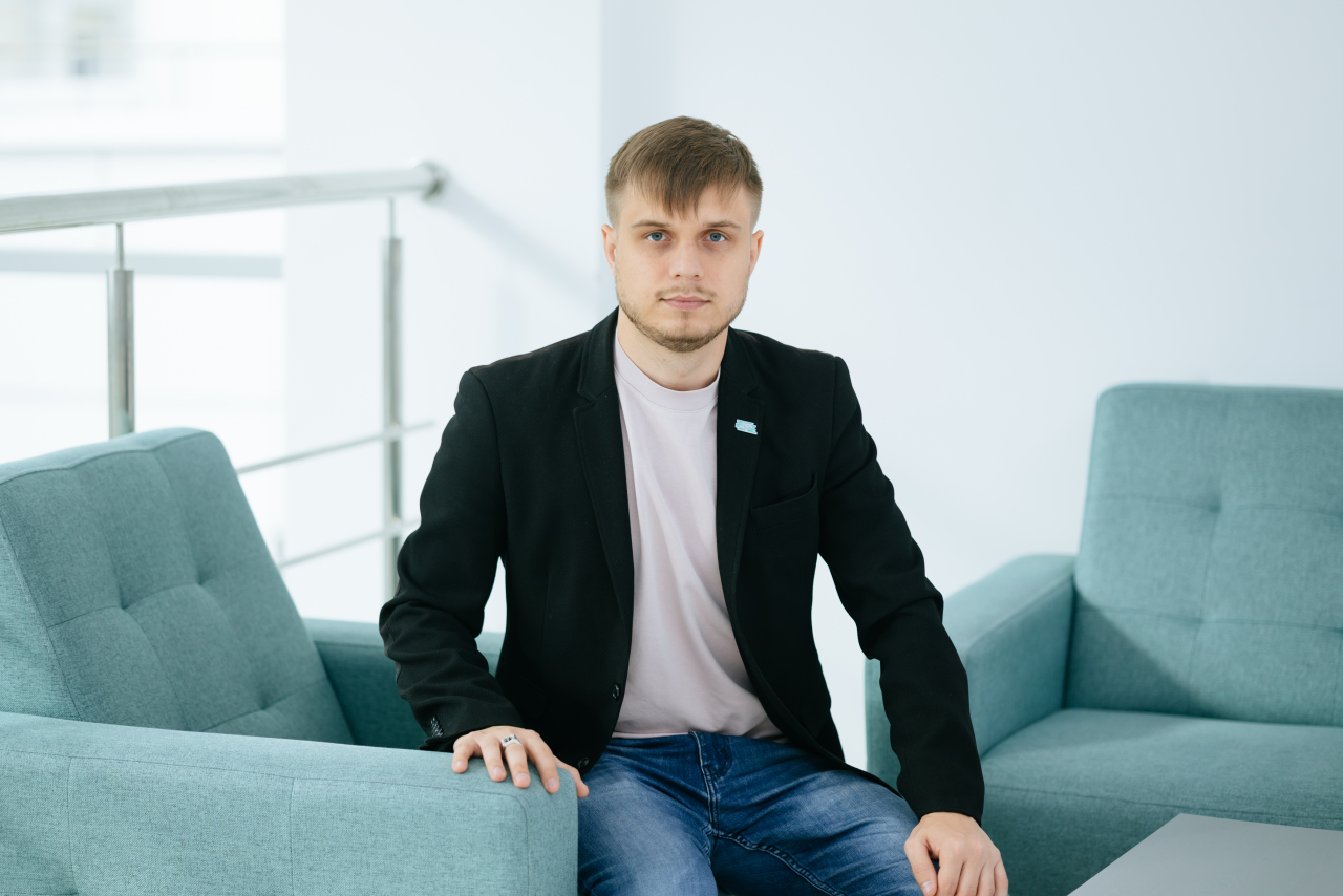 Депутат Ткачев: слухи о блокировке WhatsApp* в России не имеют подтверждения