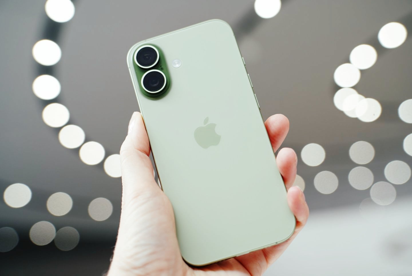 Забудьте про iPhone Air и 17 Pro. Теперь появился новый лучший Айфон, и это будет хит