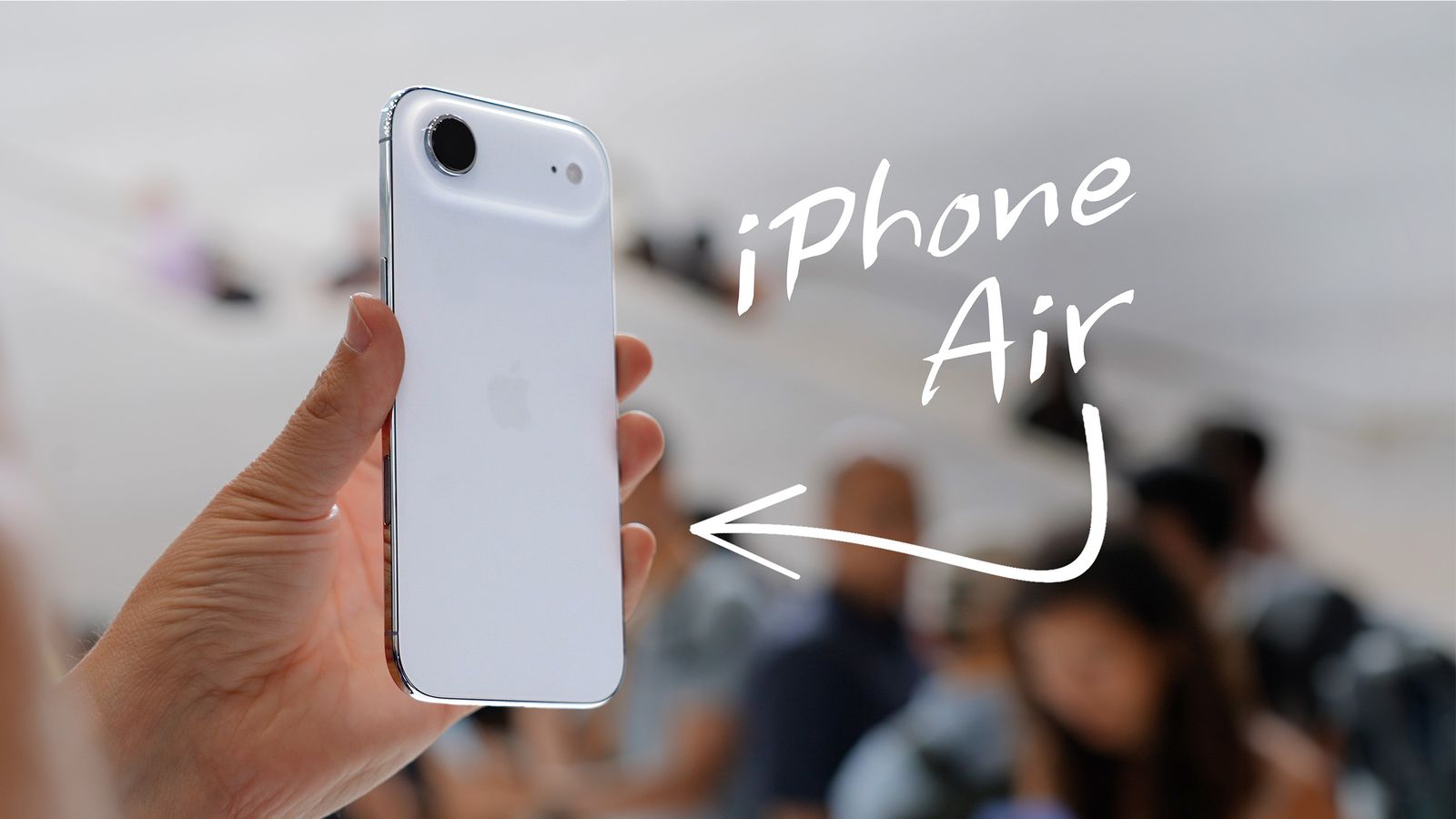 iPhone Air просто уничтожил iPhone 17 Pro по дизайну. Но в этом есть одна проблема