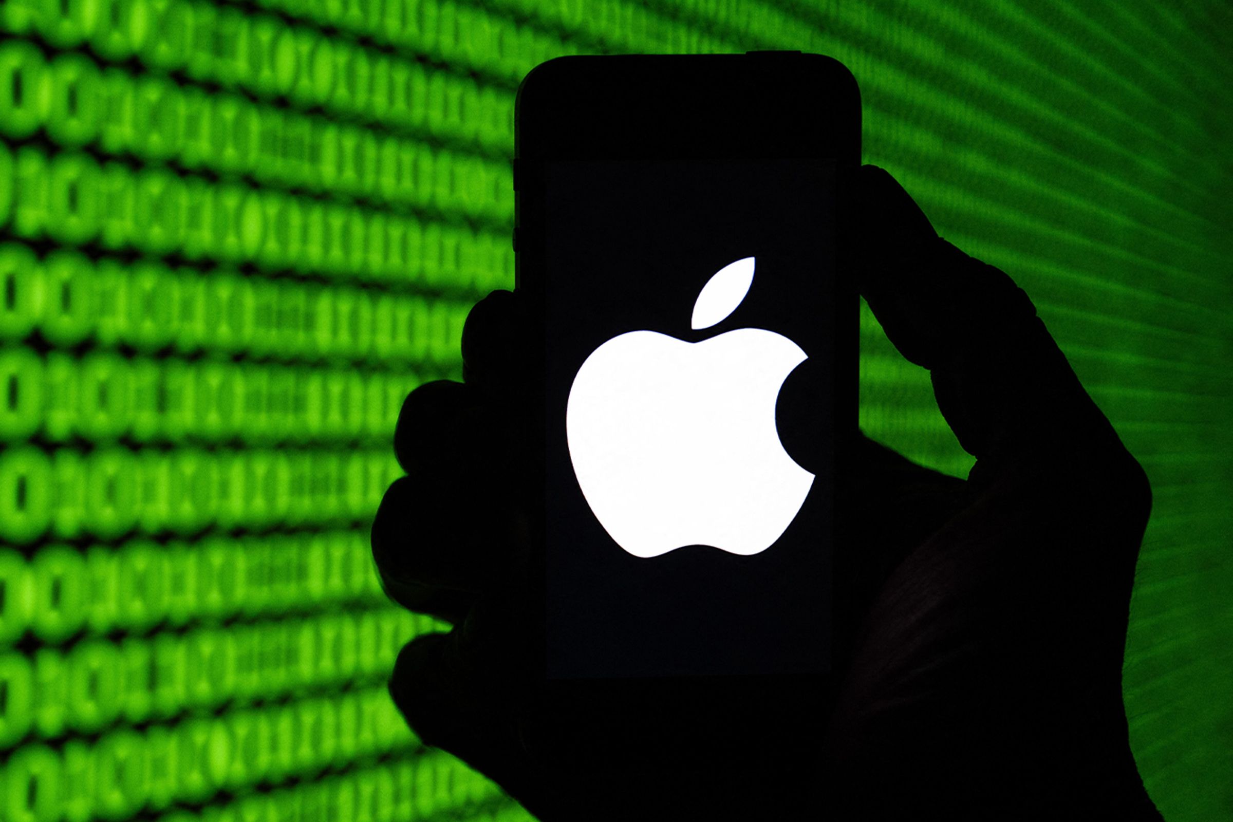 Хорошо быть хакером. Apple увеличила выплаты за найденные уязвимости в iOS, получить можно до $5 млн