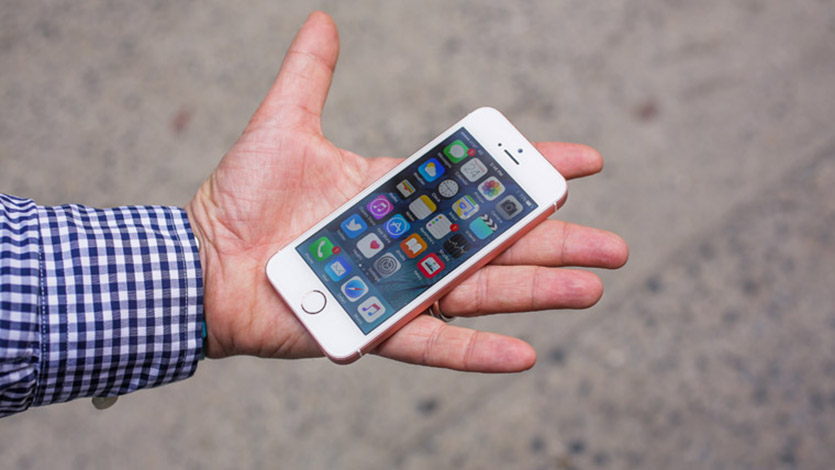 Я открыл старый iPhone 5 и понял, почему новые айфоны нас больше не радуют