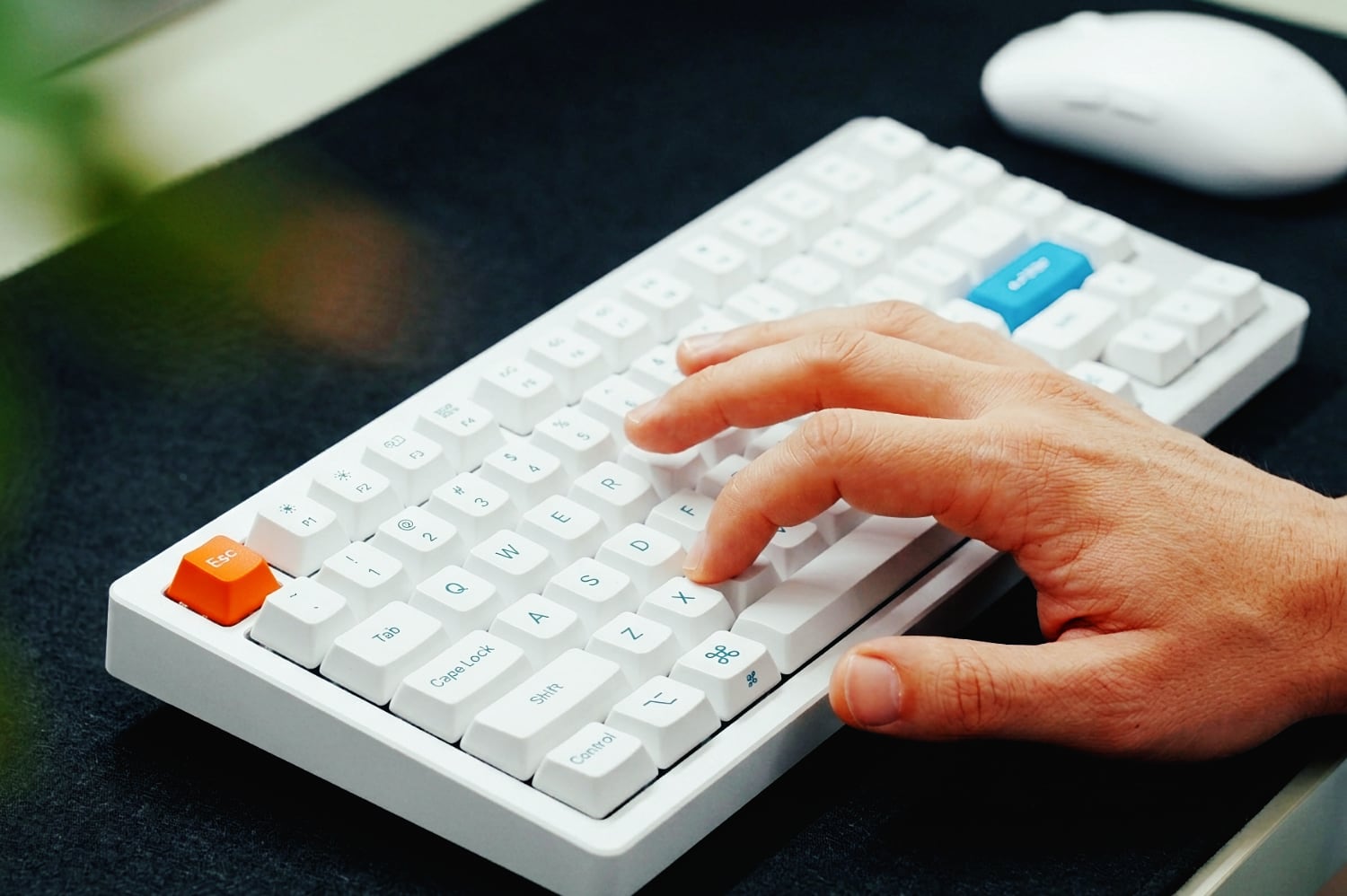 50 горячих клавиш macOS, которые экономят часы работы (и спасут от трекпада)