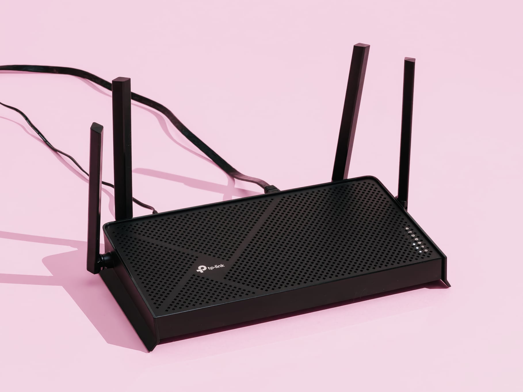 Объясняю, почему ваш роутер пора менять, если ему больше 5 лет. Wi-Fi больше не будет тормозить