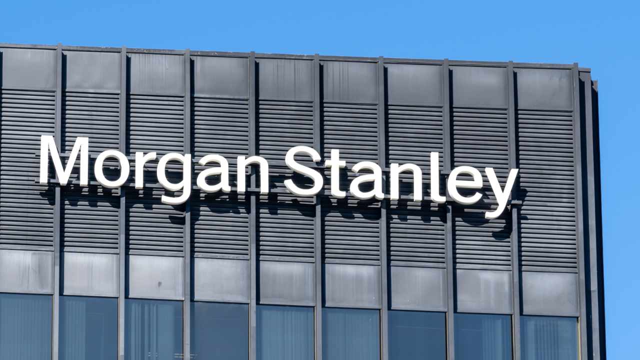 Банкиры Morgan Stanley в Гонконге получили отдельные iPhone для Китая. На них только звонки и почта