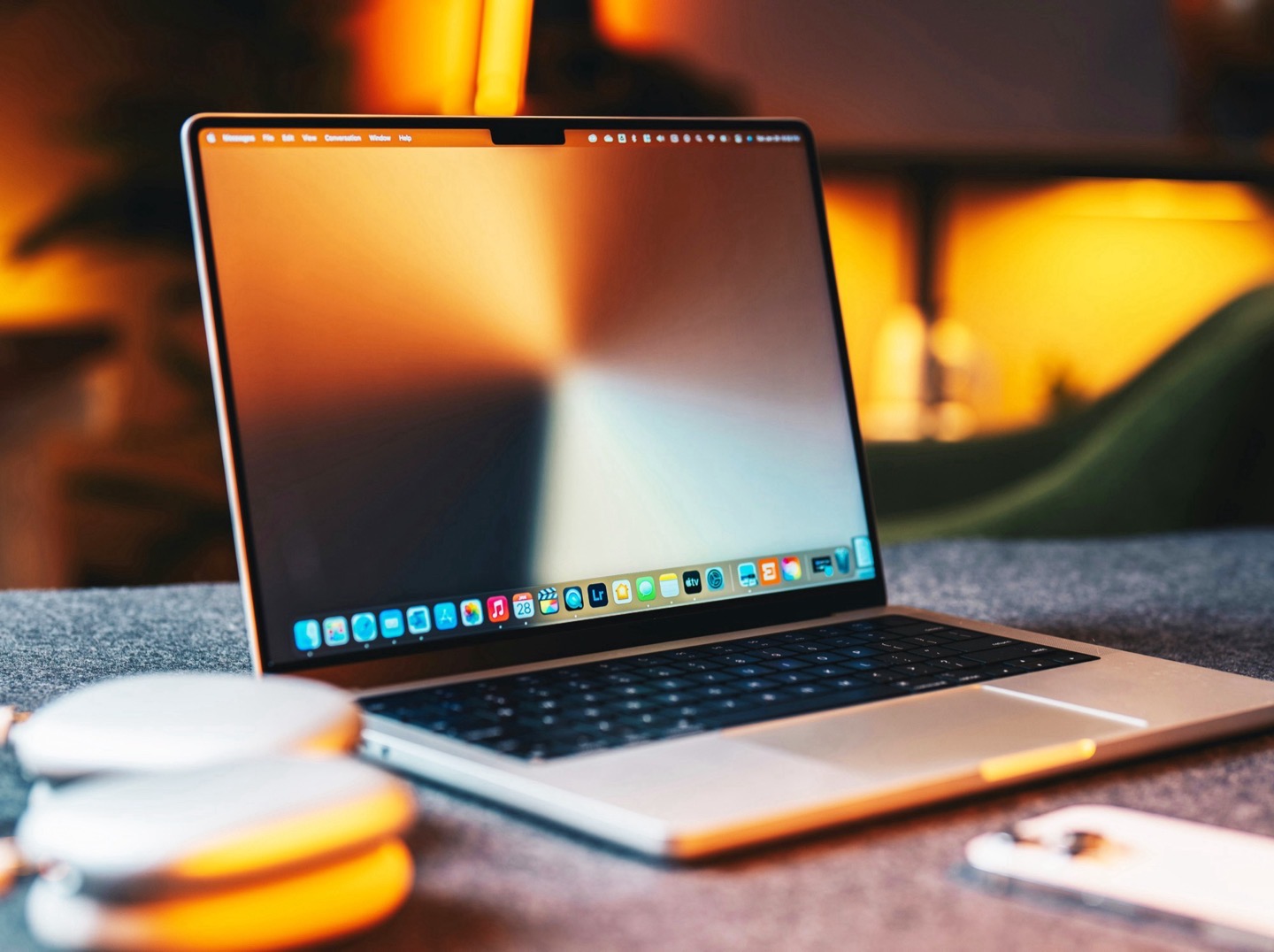 Apple всё-таки переведёт MacBook Pro на OLED. Samsung уже готова к массовому производству экранов
